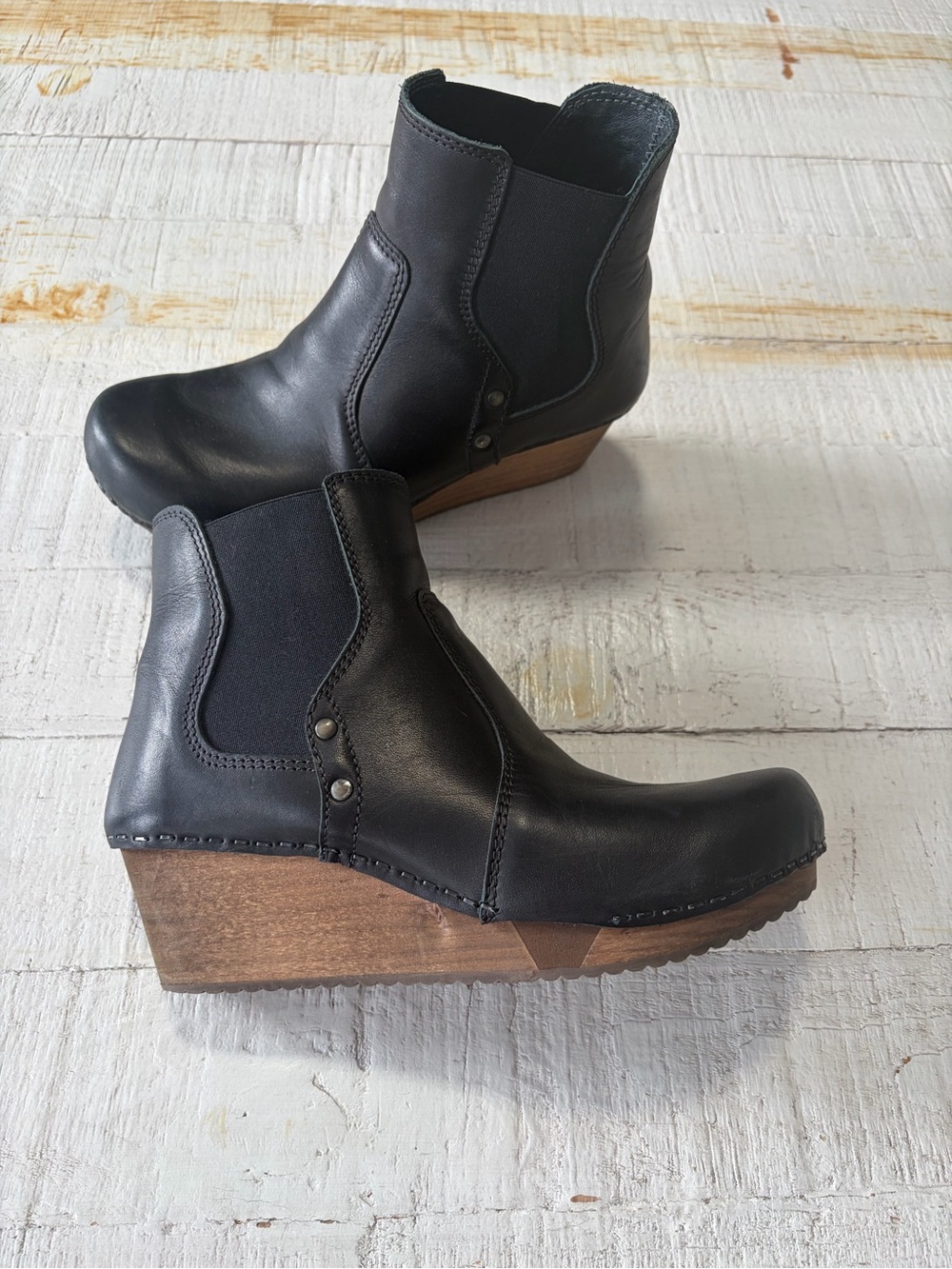 Sanita Black Leather Wedge Chelsea Boots EU size 38 US 7.5 8 Ankle Wooden Clog